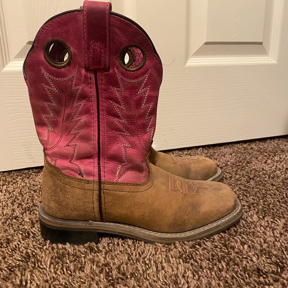 Shyanne boots size: 2